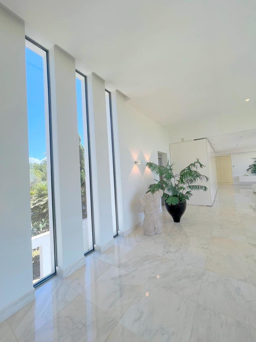 4 soveværelse Villa til salg i Santa Ponsa med swimmingpool - € 6.900.000 (Ref: 8925442)