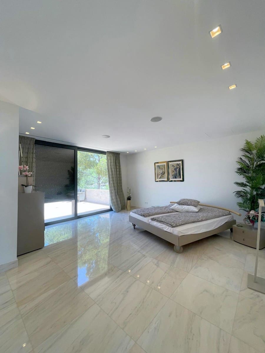 4 soveværelse Villa til salg i Santa Ponsa med swimmingpool - € 6.900.000 (Ref: 8925442)