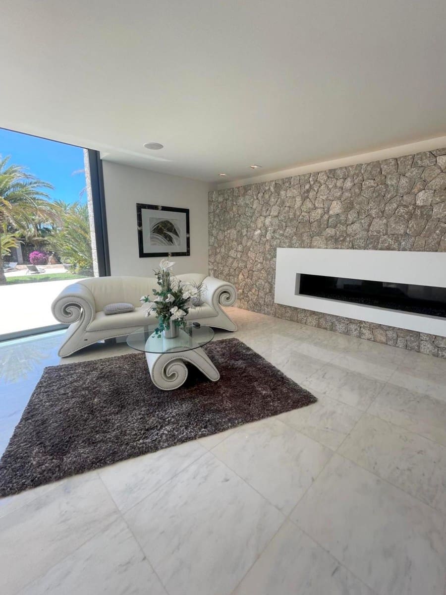 4 soveværelse Villa til salg i Santa Ponsa med swimmingpool - € 6.900.000 (Ref: 8925442)