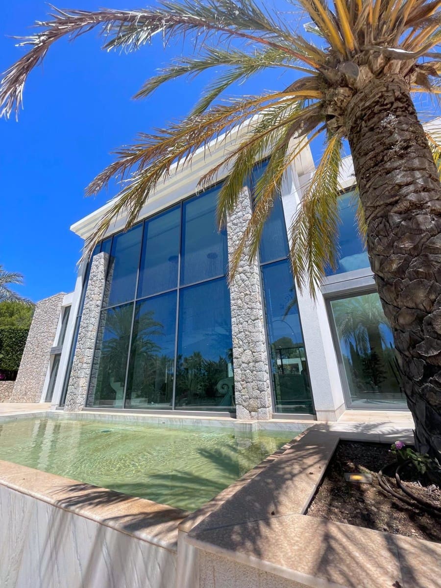 4 soveværelse Villa til salg i Santa Ponsa med swimmingpool - € 6.900.000 (Ref: 8925442)