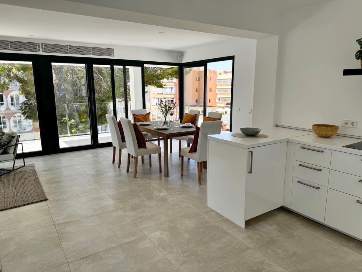 8 soveværelse Byhus til salg i L'Arenal / S'Arenal - € 2.250.000 (Ref: 8969706)