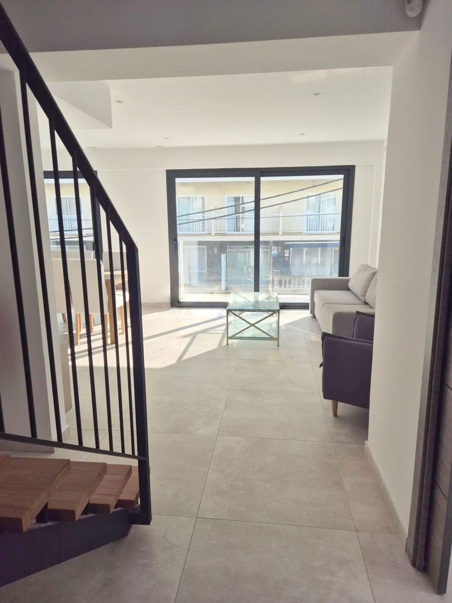 8 soveværelse Byhus til salg i L'Arenal / S'Arenal - € 2.250.000 (Ref: 8969706)