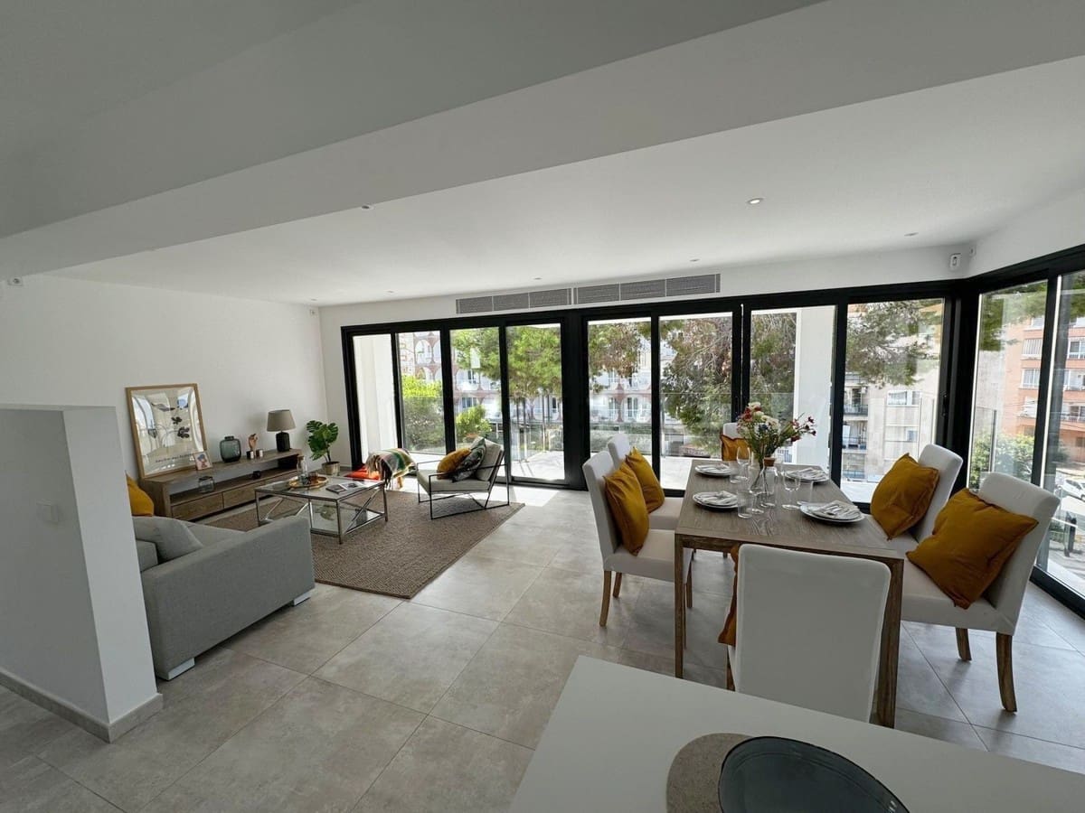 8 soveværelse Byhus til salg i L'Arenal / S'Arenal - € 2.250.000 (Ref: 8969706)