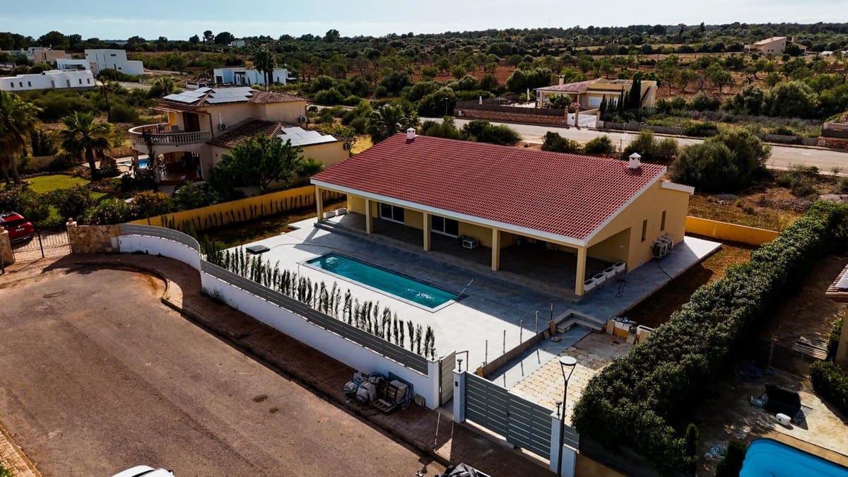 3 soveværelse Villa til salg i Sa Rapita / La Rapita med swimmingpool - € 1.099.000 (Ref: 8977744)