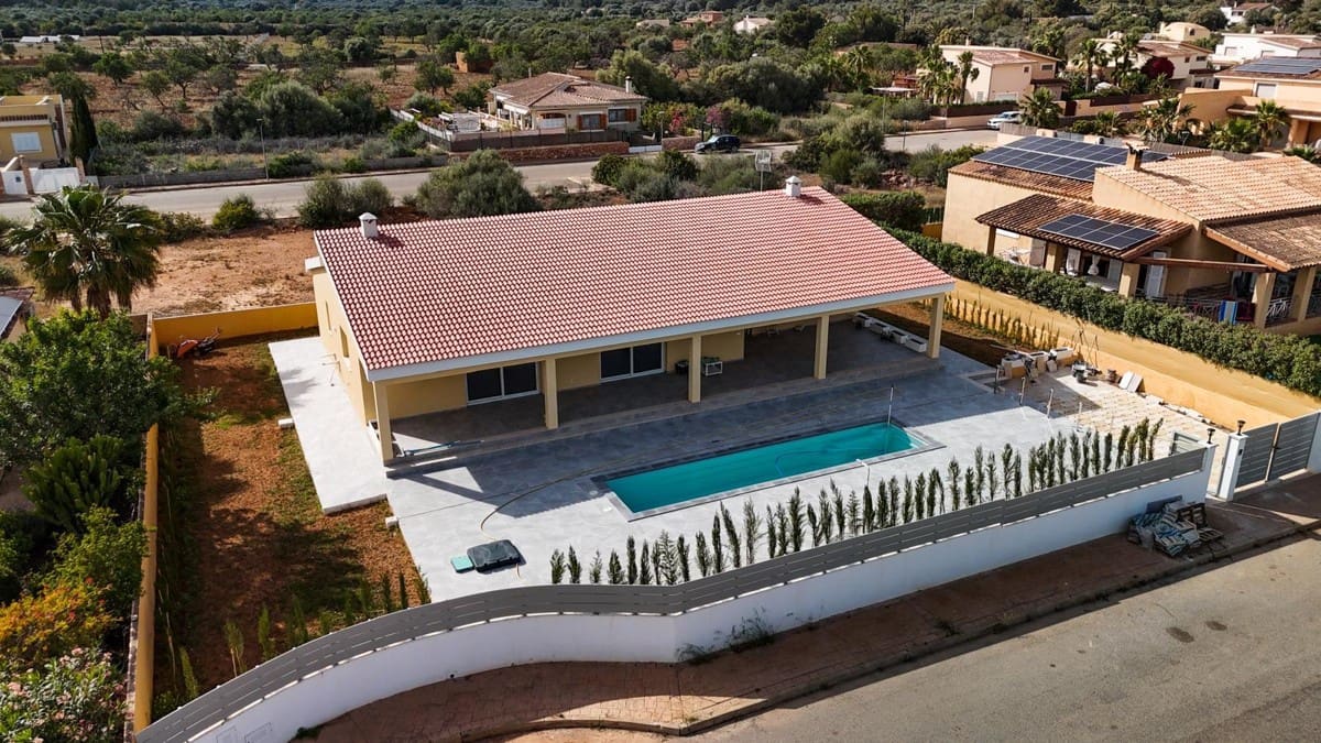 3 soveværelse Villa til salg i Sa Rapita / La Rapita med swimmingpool - € 1.099.000 (Ref: 8977744)