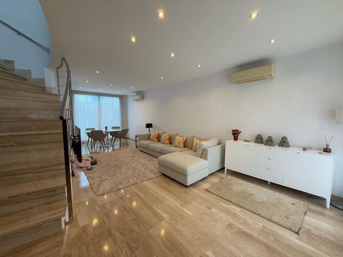 4 soverom Villa til salgs i Palma de Mallorca med svømmebasseng - € 930 000 (Ref: 8981907)