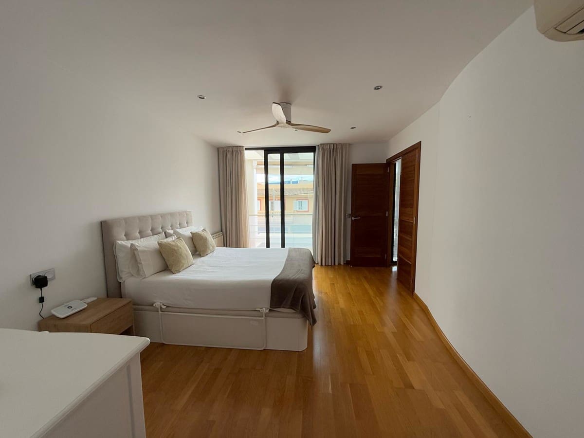 4 soverom Villa til salgs i Palma de Mallorca med svømmebasseng - € 930 000 (Ref: 8981907)