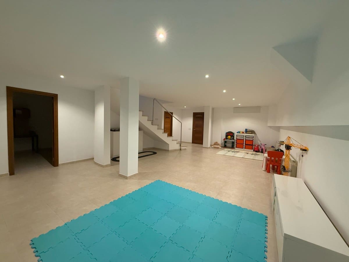 4 soverom Villa til salgs i Palma de Mallorca med svømmebasseng - € 930 000 (Ref: 8981907)