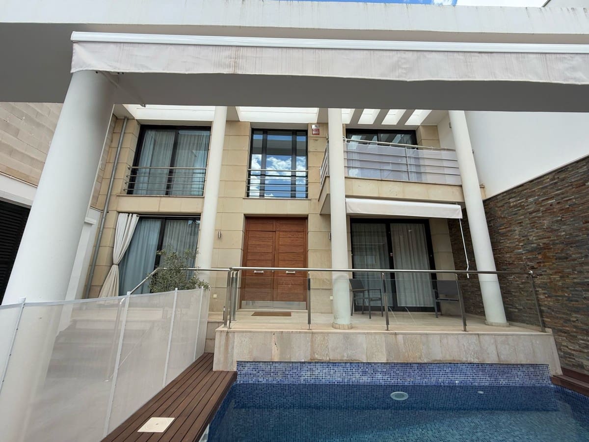 4 soverom Villa til salgs i Palma de Mallorca med svømmebasseng - € 930 000 (Ref: 8981907)