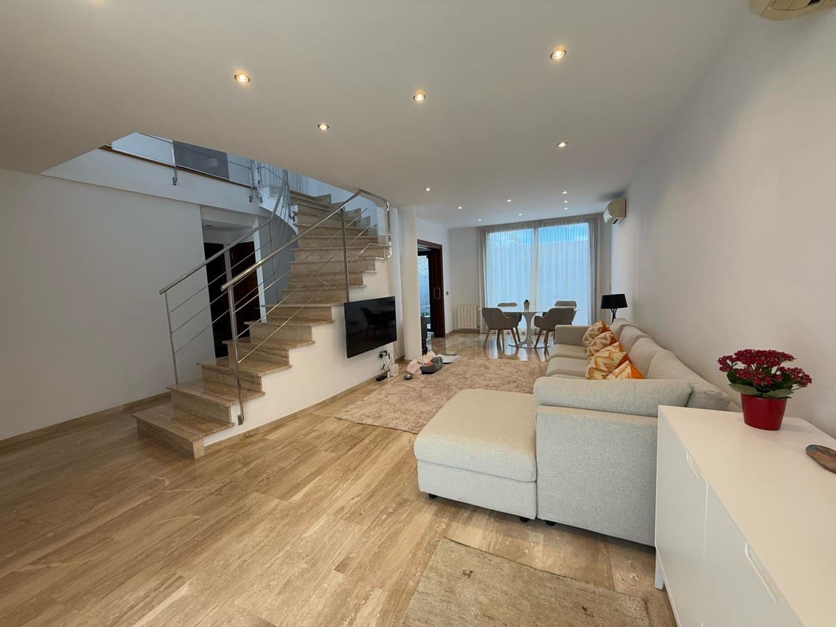 4 soverom Villa til salgs i Palma de Mallorca med svømmebasseng - € 930 000 (Ref: 8981907)