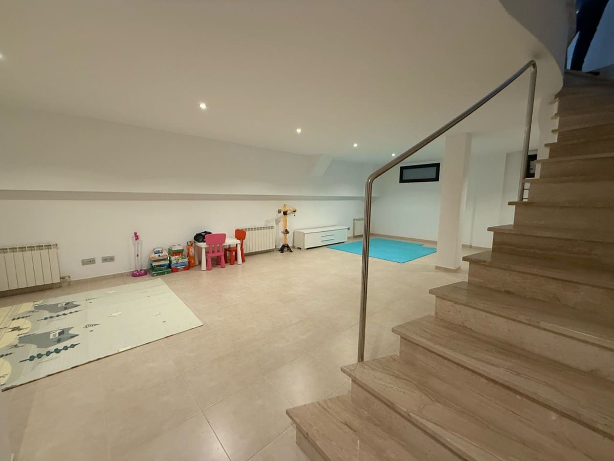 4 soverom Villa til salgs i Palma de Mallorca med svømmebasseng - € 930 000 (Ref: 8981907)