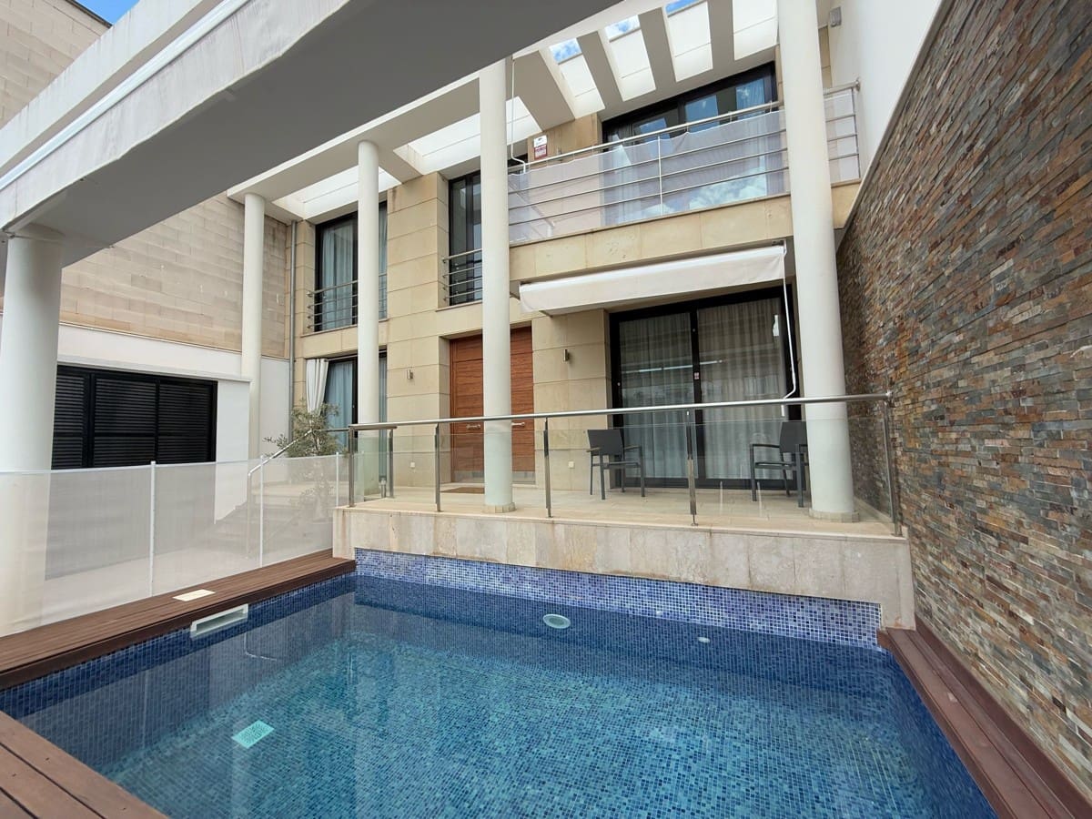 4 soverom Villa til salgs i Palma de Mallorca med svømmebasseng - € 930 000 (Ref: 8981907)