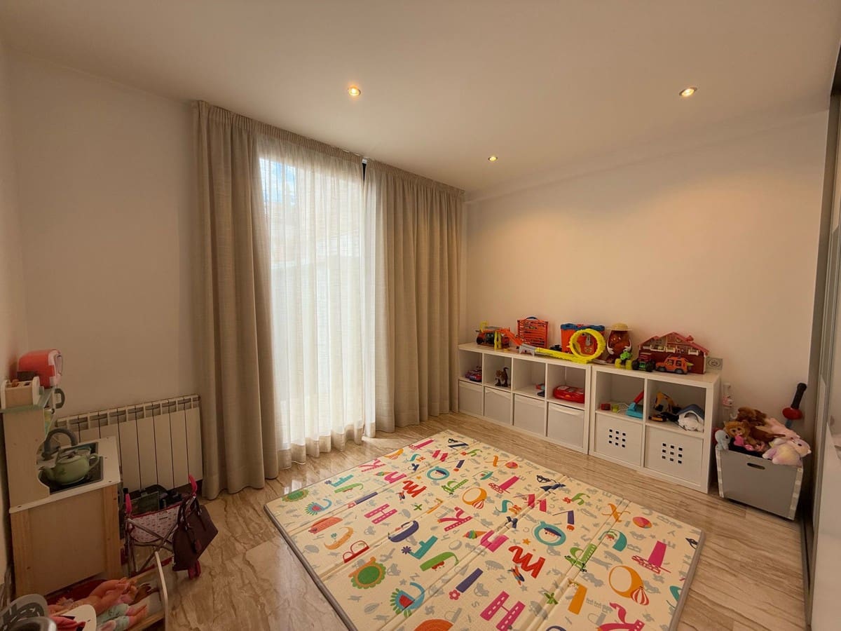 4 soverom Villa til salgs i Palma de Mallorca med svømmebasseng - € 930 000 (Ref: 8981907)