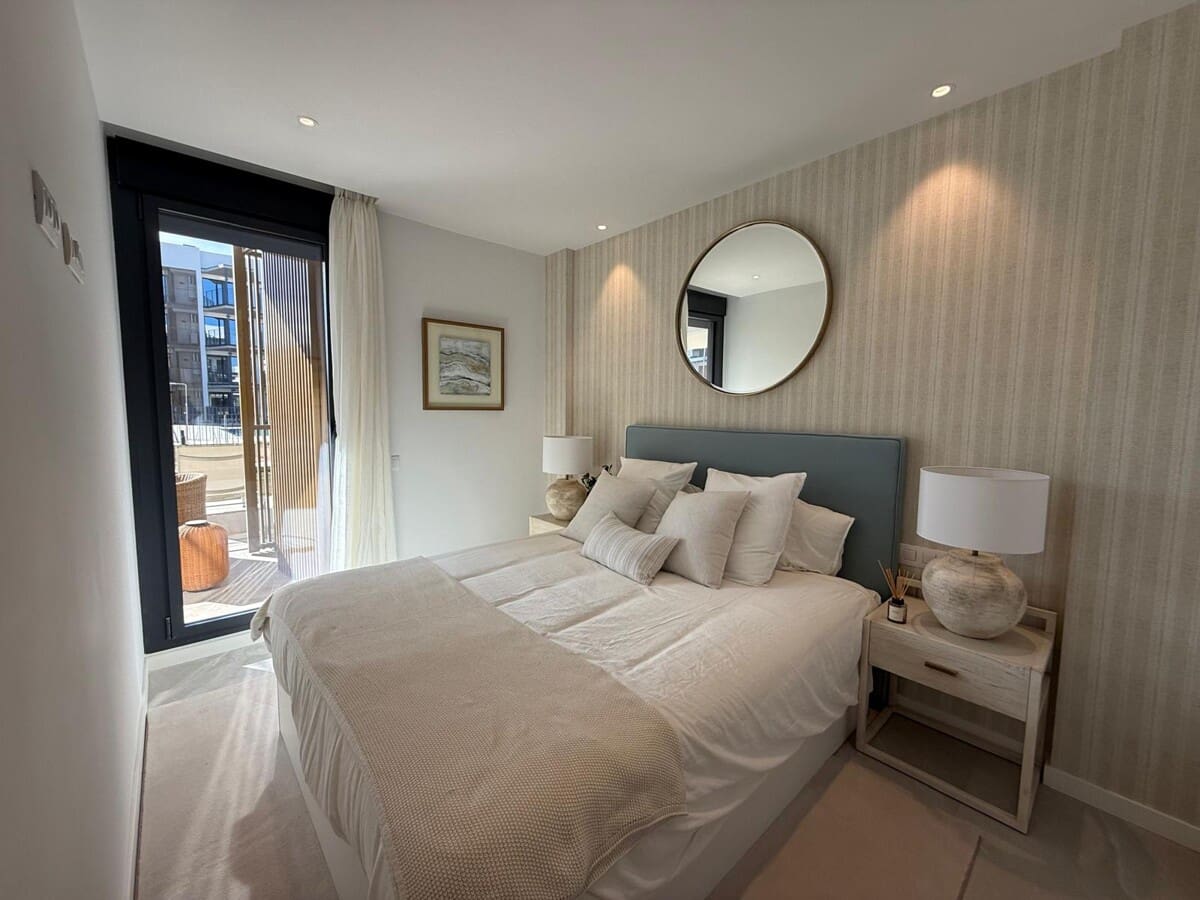 2 slaapkamer Penthouse te koop in Palmanova met zwembad - € 582.000 (Ref: 8987148)