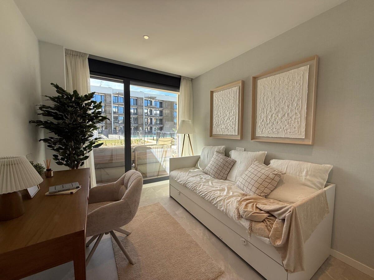 2 slaapkamer Penthouse te koop in Palmanova met zwembad - € 582.000 (Ref: 8987148)