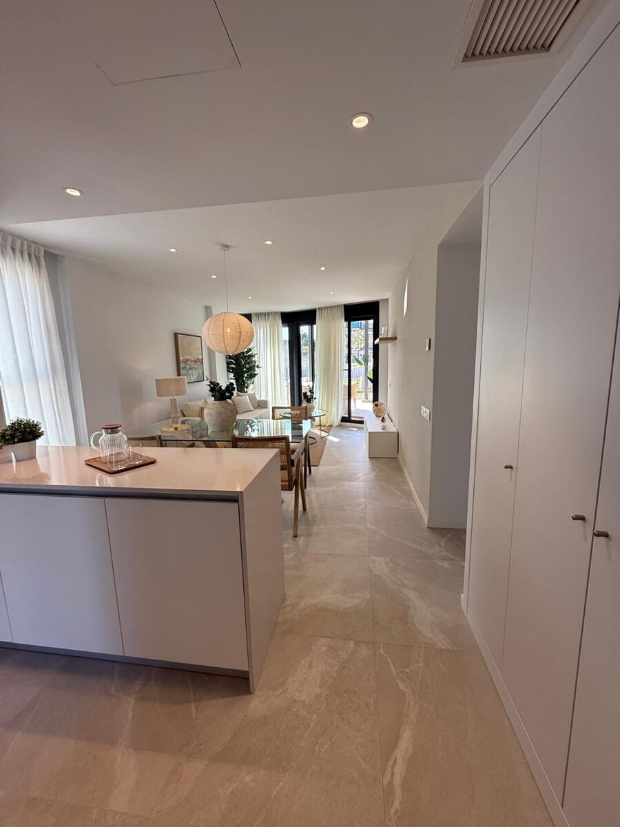 2 slaapkamer Penthouse te koop in Palmanova met zwembad - € 582.000 (Ref: 8987148)