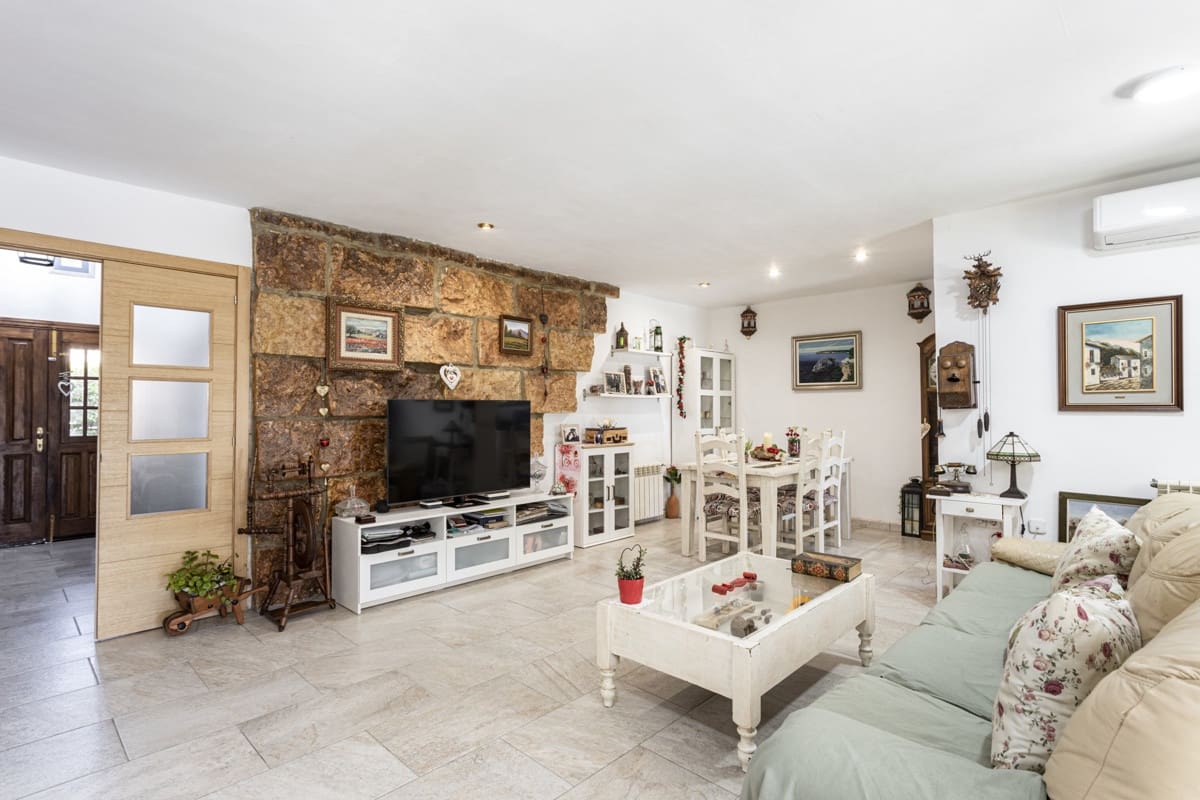 4 soveværelse Villa til salg i El Toro / Port Adriano med swimmingpool - € 1.650.000 (Ref: 9002358)