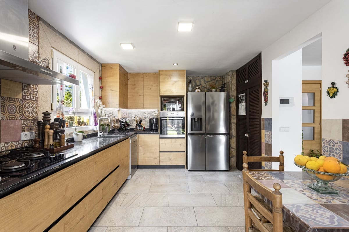 4 soveværelse Villa til salg i El Toro / Port Adriano med swimmingpool - € 1.650.000 (Ref: 9002358)