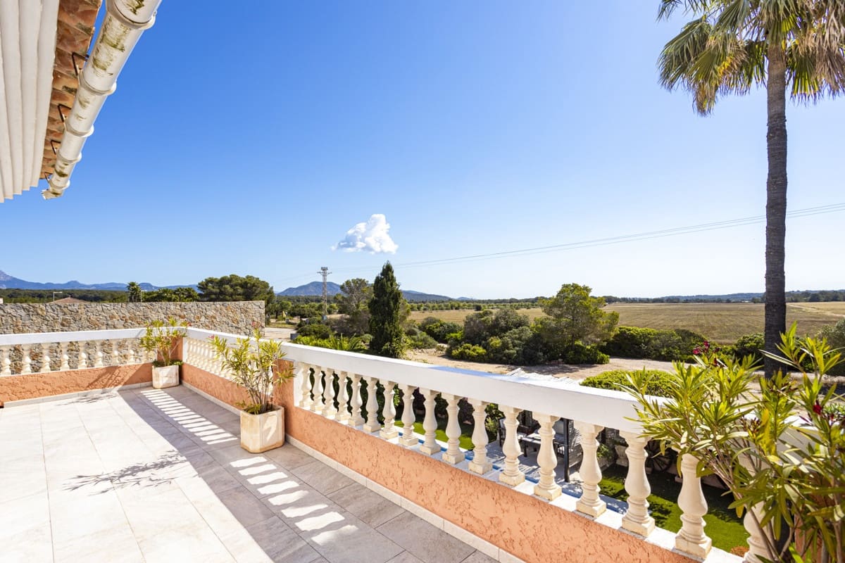 4 soveværelse Villa til salg i El Toro / Port Adriano med swimmingpool - € 1.650.000 (Ref: 9002358)