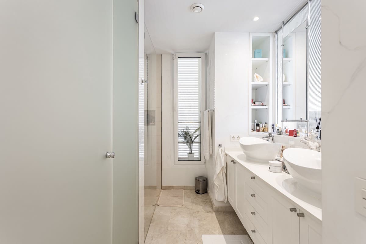 5 soveværelse Villa til salg i Torrenova med swimmingpool - € 8.200.000 (Ref: 9031171)