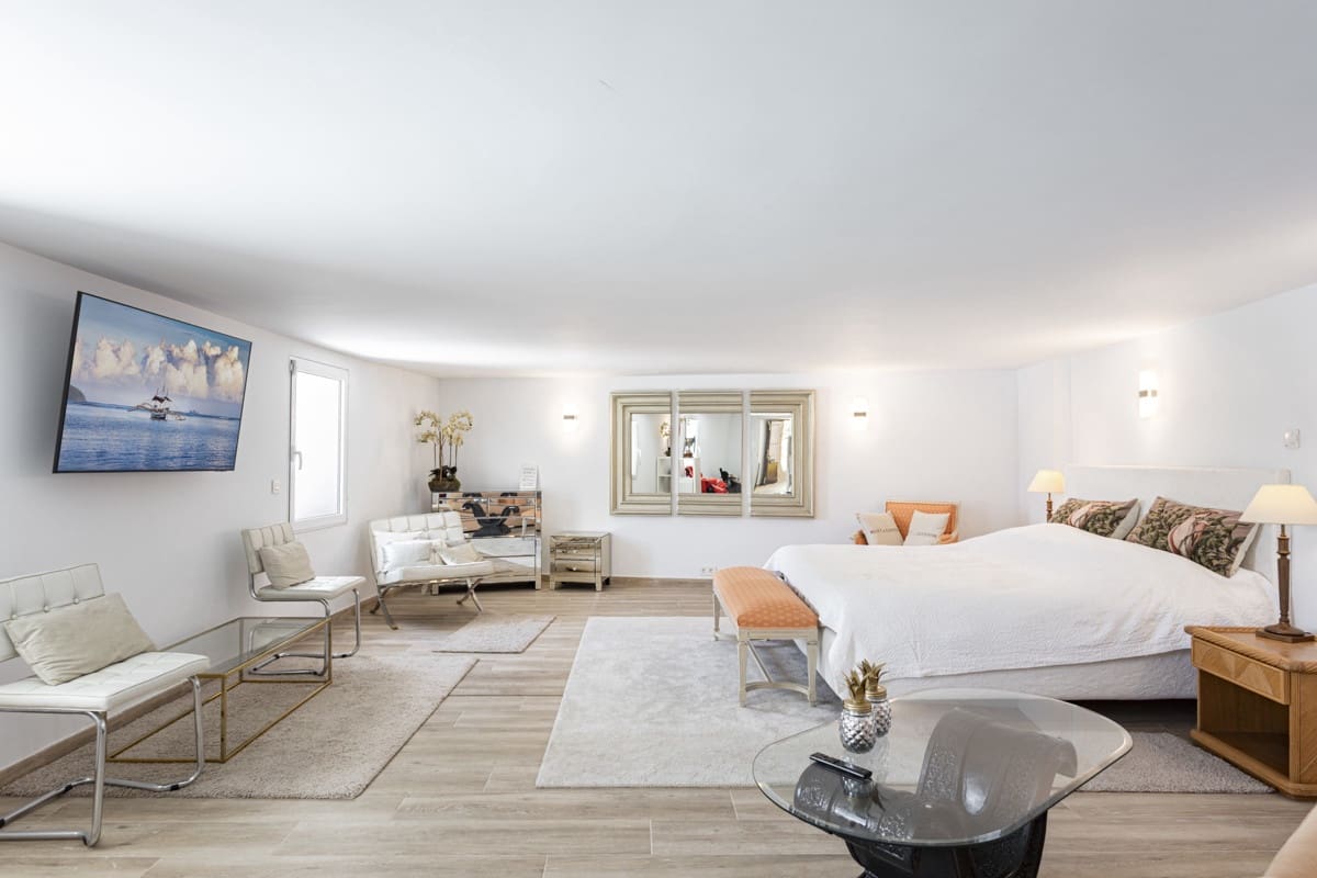 5 soveværelse Villa til salg i Torrenova med swimmingpool - € 8.200.000 (Ref: 9031171)