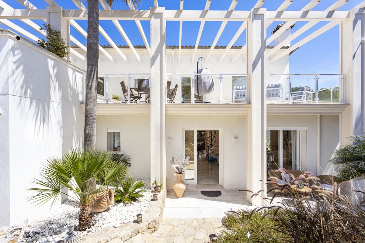 5 soveværelse Villa til salg i Torrenova med swimmingpool - € 8.200.000 (Ref: 9031171)