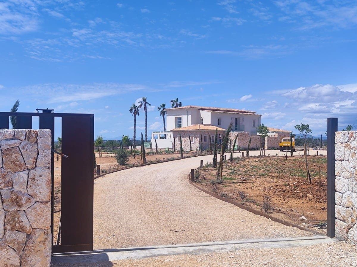 4 soveværelse Finca/Landehus til salg i Santanyi med swimmingpool - € 5.250.000 (Ref: 9036243)