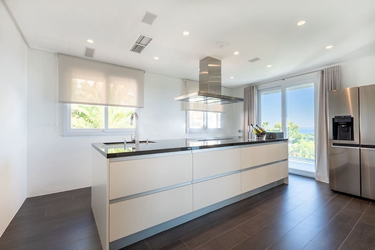 5 soverom Villa til salgs i Portals Nous med svømmebasseng - € 5 950 000 (Ref: 9058571)