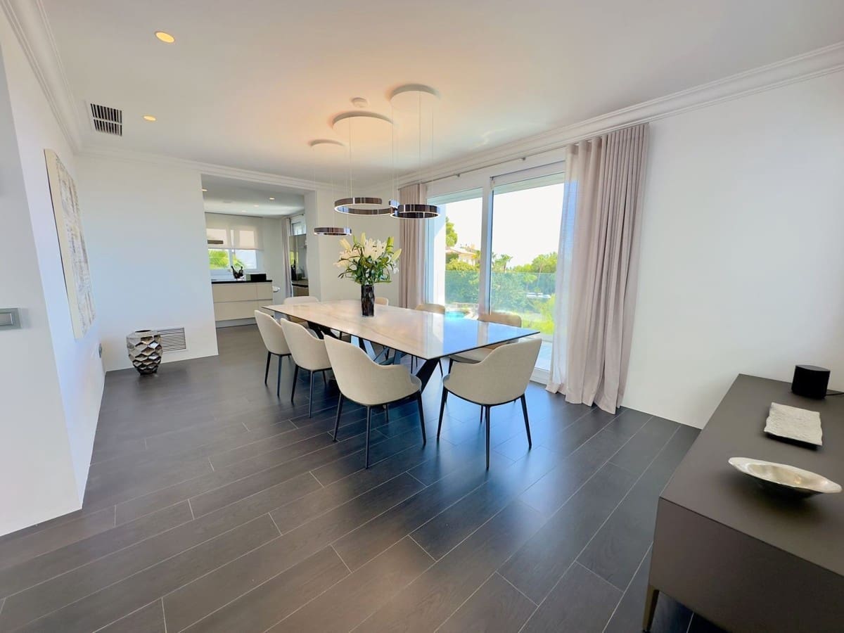 5 soverom Villa til salgs i Portals Nous med svømmebasseng - € 5 950 000 (Ref: 9058571)