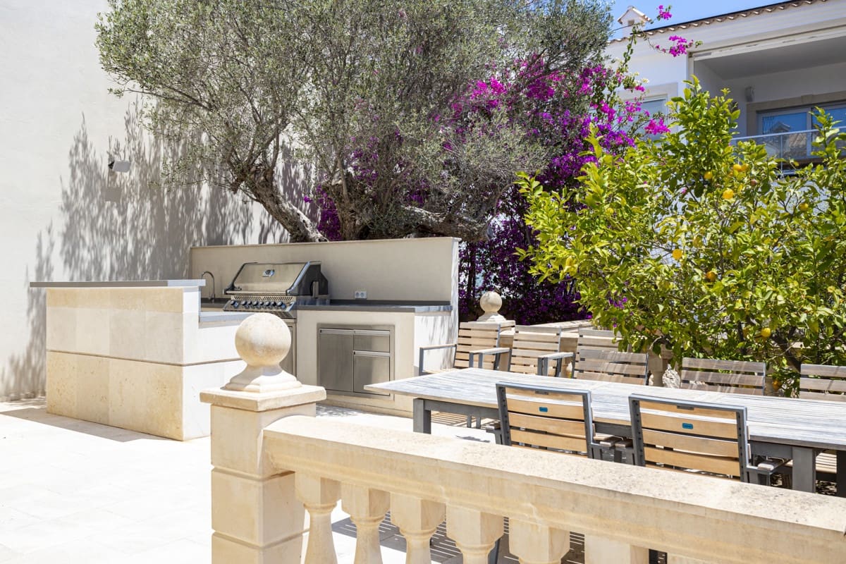 4 sypialnia Willa na sprzedaż w Santa Ponsa z basenem - 3 700 000 € (Ref: 9096995)