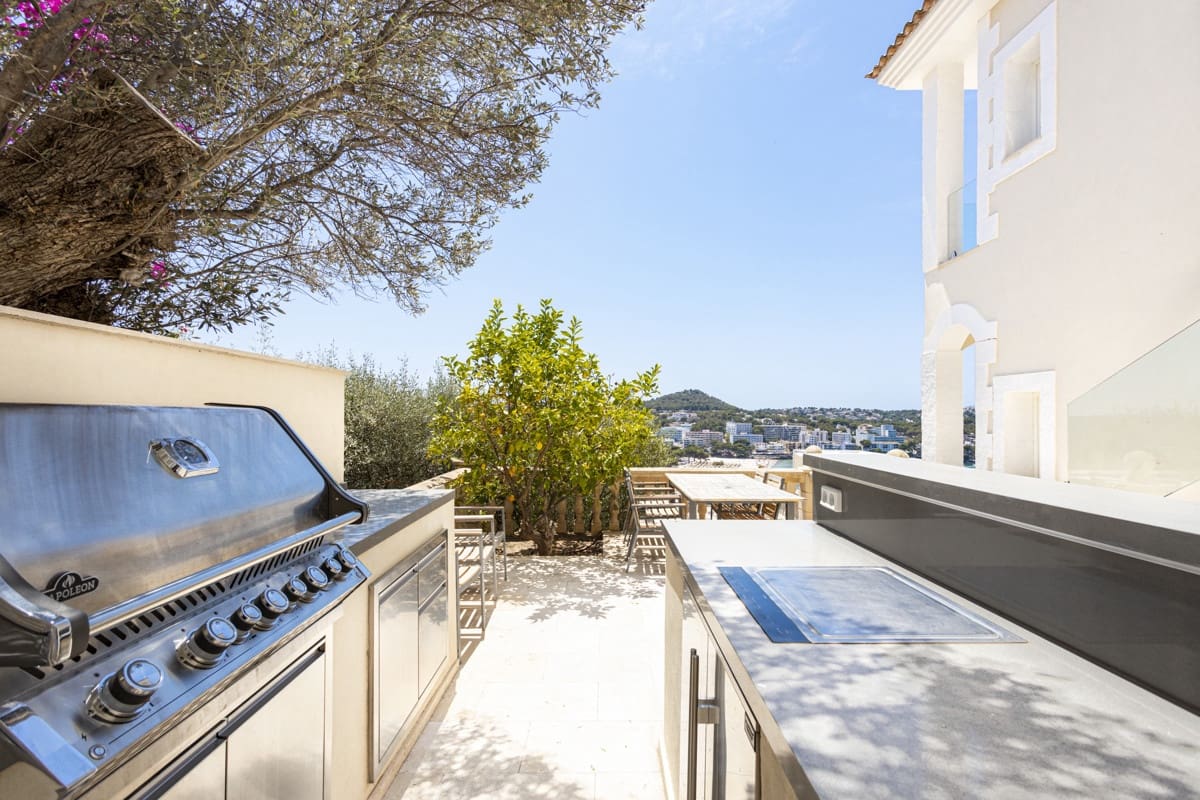 4 sypialnia Willa na sprzedaż w Santa Ponsa z basenem - 3 700 000 € (Ref: 9096995)