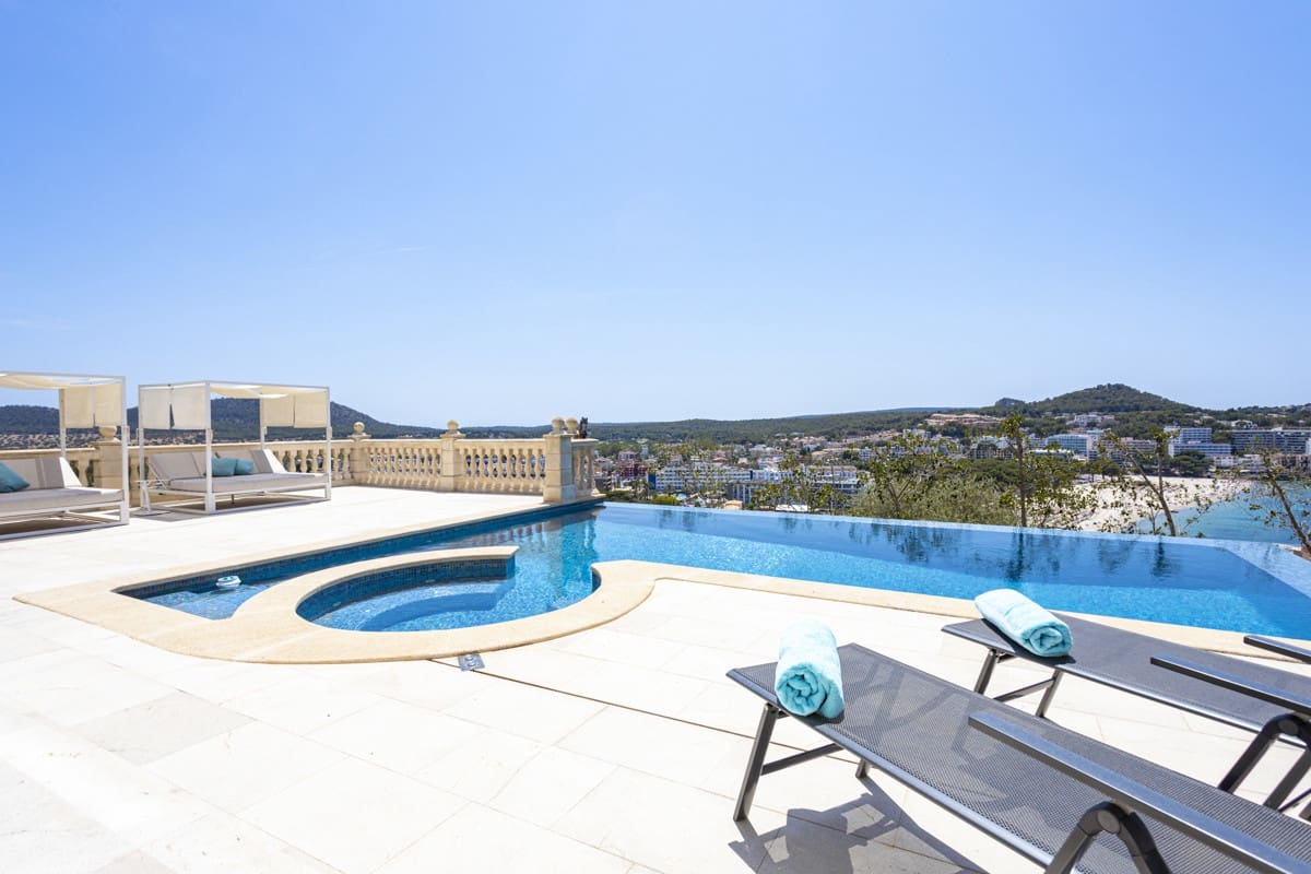 4 sypialnia Willa na sprzedaż w Santa Ponsa z basenem - 3 700 000 € (Ref: 9096995)