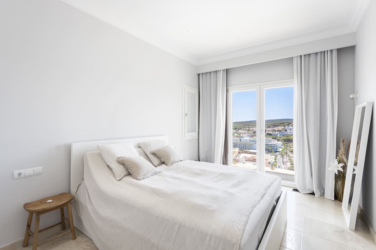 4 sypialnia Willa na sprzedaż w Santa Ponsa z basenem - 3 700 000 € (Ref: 9096995)