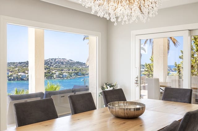 4 sypialnia Willa na sprzedaż w Santa Ponsa, Calvià z basenem - 3 700 000 € (Ref: 9096995)