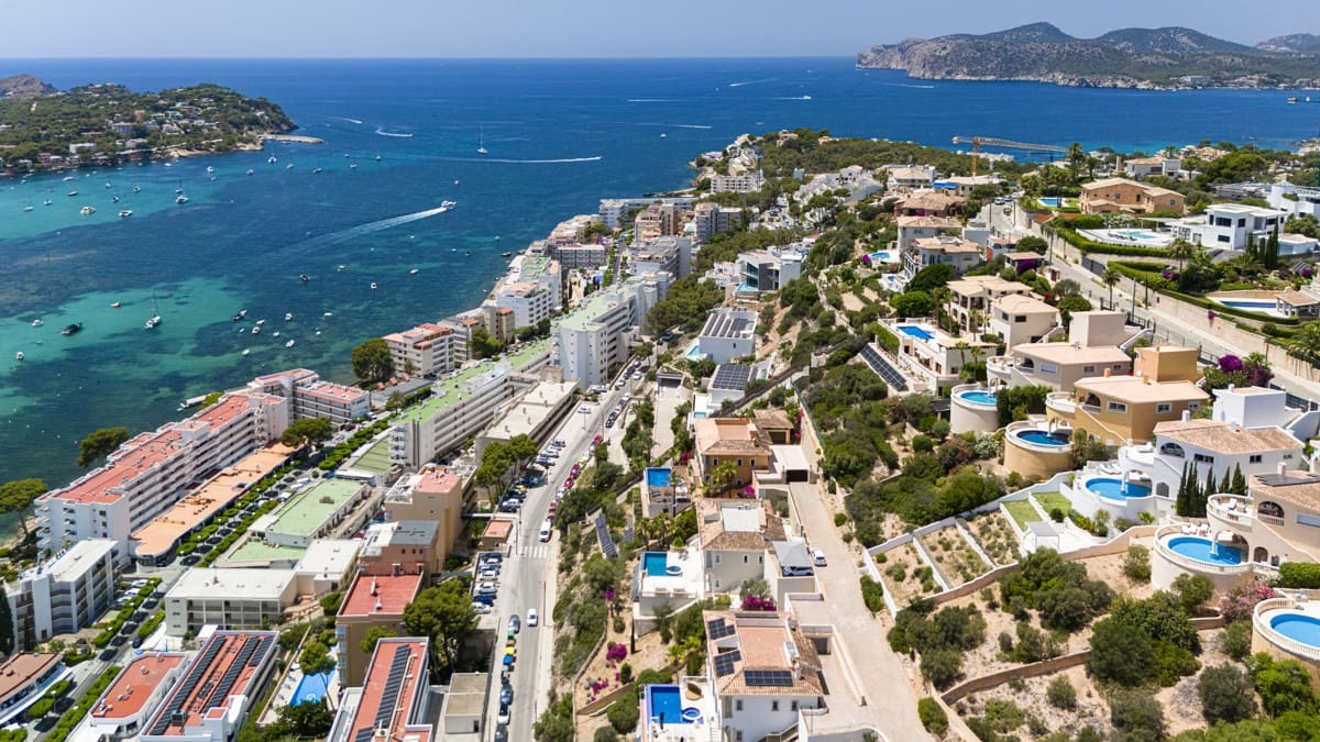 4 sypialnia Willa na sprzedaż w Santa Ponsa z basenem - 3 700 000 € (Ref: 9096995)