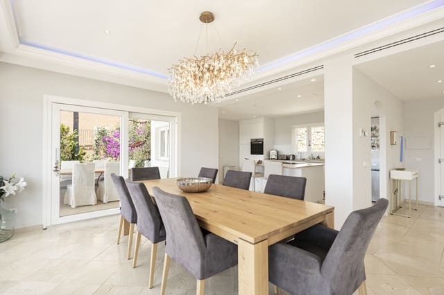 4 sypialnia Willa na sprzedaż w Santa Ponsa, Calvià z basenem - 3 700 000 € (Ref: 9096995)