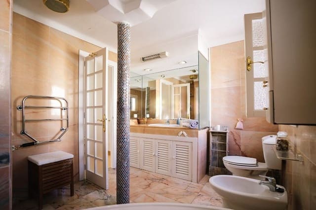 5 soveværelse Byhus til leje i Sol de Mallorca, Calvià med swimmingpool - € 5.500 (Ref: 9142343)