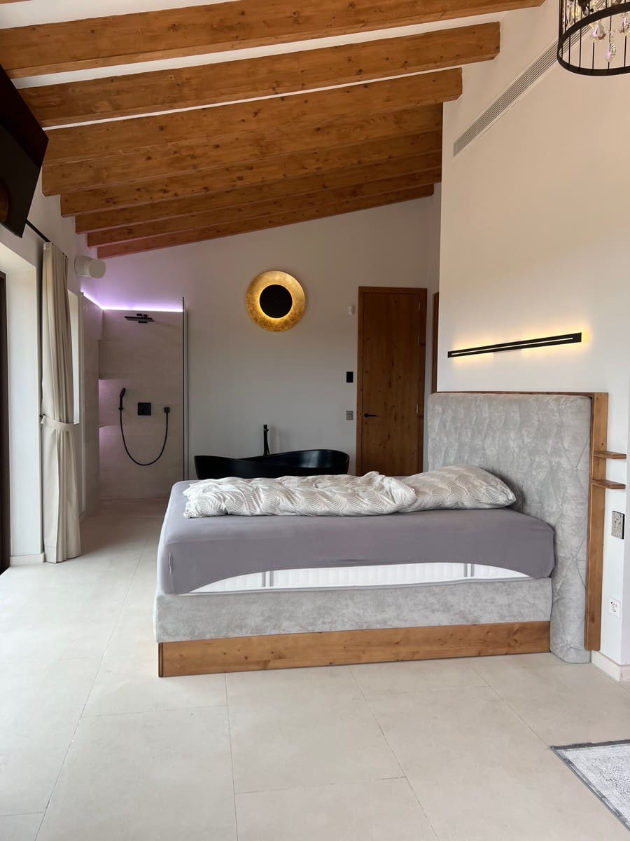 6 soverom Finca/Herregård til leie i Santanyi med svømmebasseng - € 8 500 (Ref: 9158685)