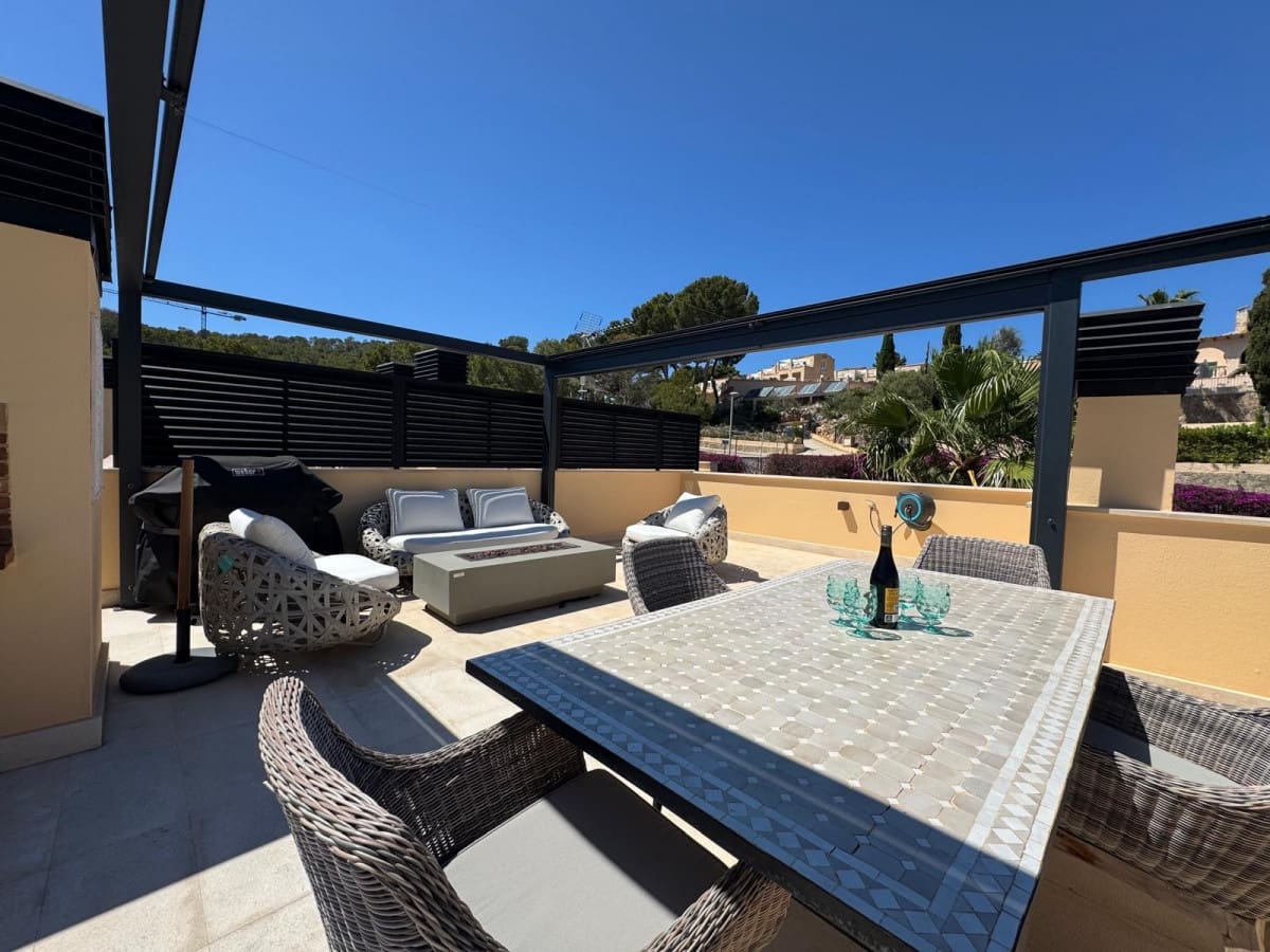 3 soveværelse Penthouse til salg i Es Camp De Mar / El Camp De Mar med swimmingpool - € 1.290.000 (Ref: 9262006)
