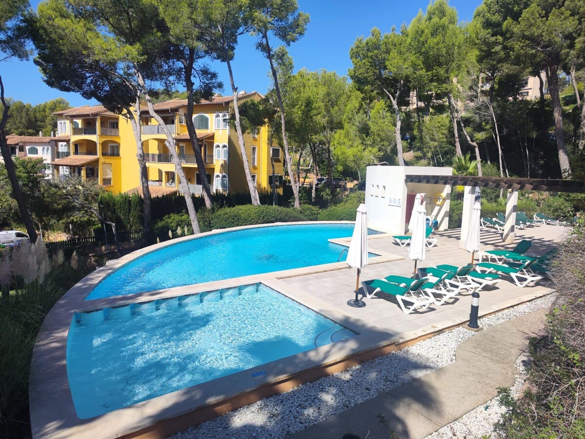 2 soveværelse Lejlighed til salg i Cala Fornells med swimmingpool - € 475.000 (Ref: 9263923)