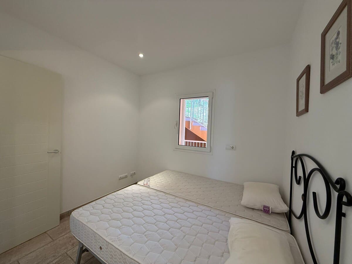 2 soveværelse Lejlighed til salg i Cala Fornells med swimmingpool - € 475.000 (Ref: 9263923)