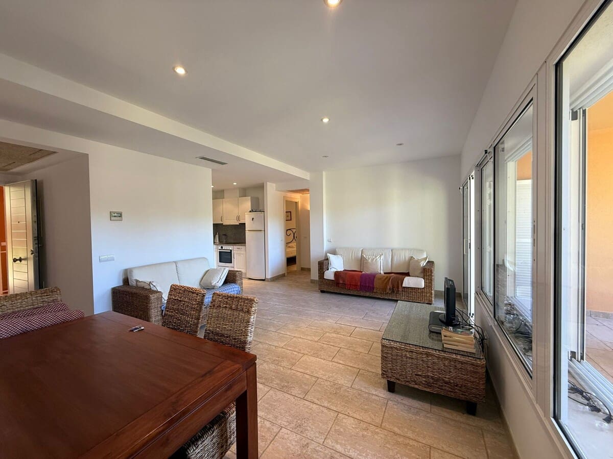 2 soveværelse Lejlighed til salg i Cala Fornells med swimmingpool - € 475.000 (Ref: 9263923)