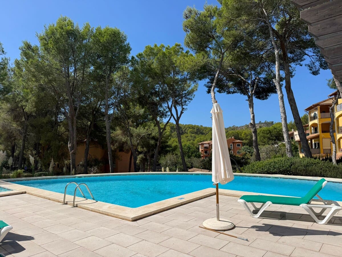 2 soveværelse Lejlighed til salg i Cala Fornells med swimmingpool - € 475.000 (Ref: 9263923)