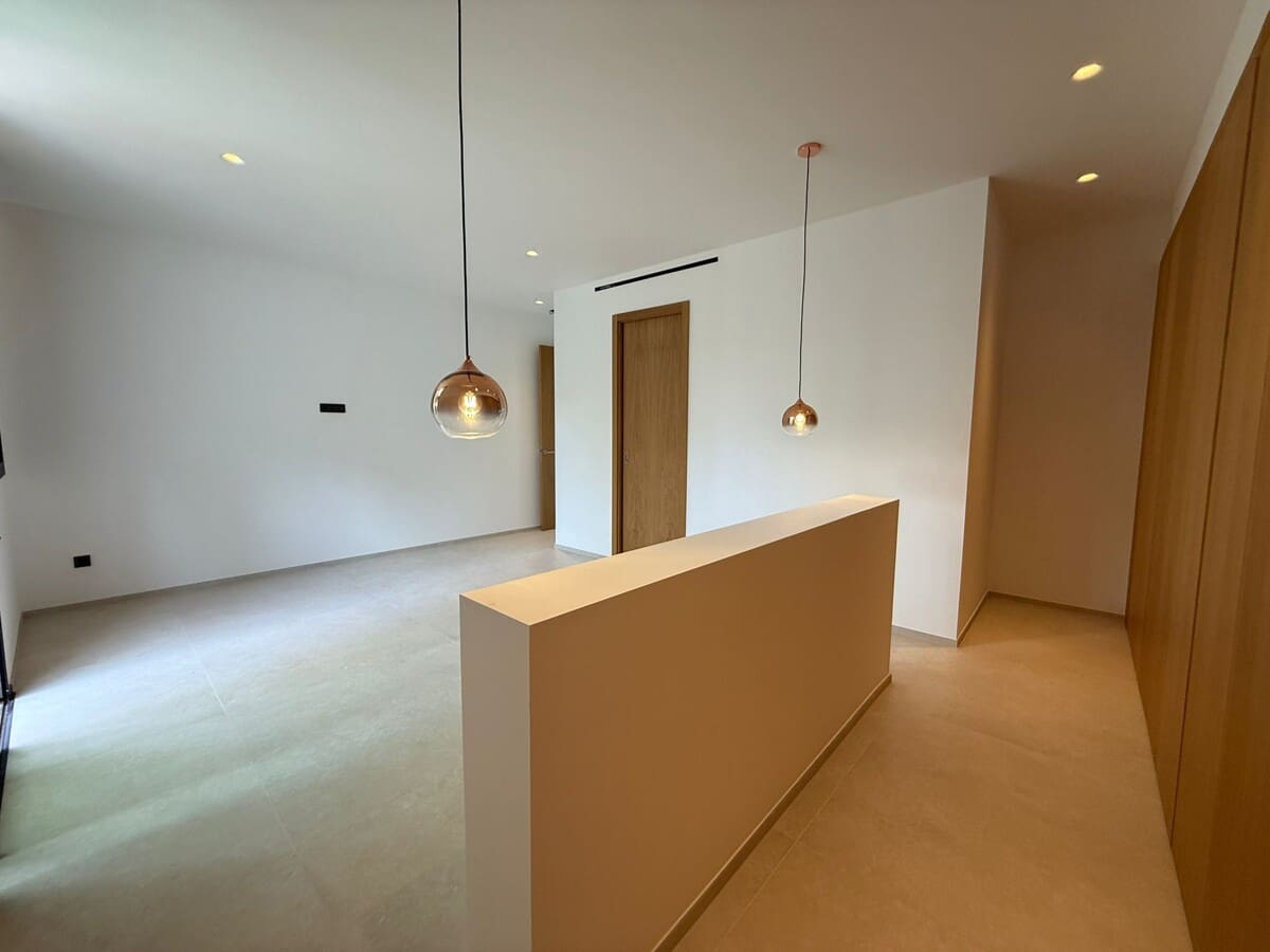 5 sovrum Villa till salu i Santa Ponsa med pool garage - 3 100 000 € (Ref: 9287195)