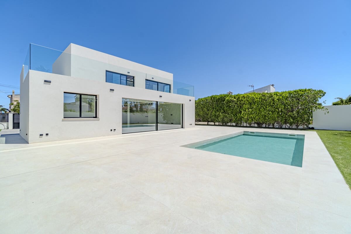 Chalet de 3 habitaciones en Badia Gran en venta con garaje - 1.800.000 € (Ref: 9287325)