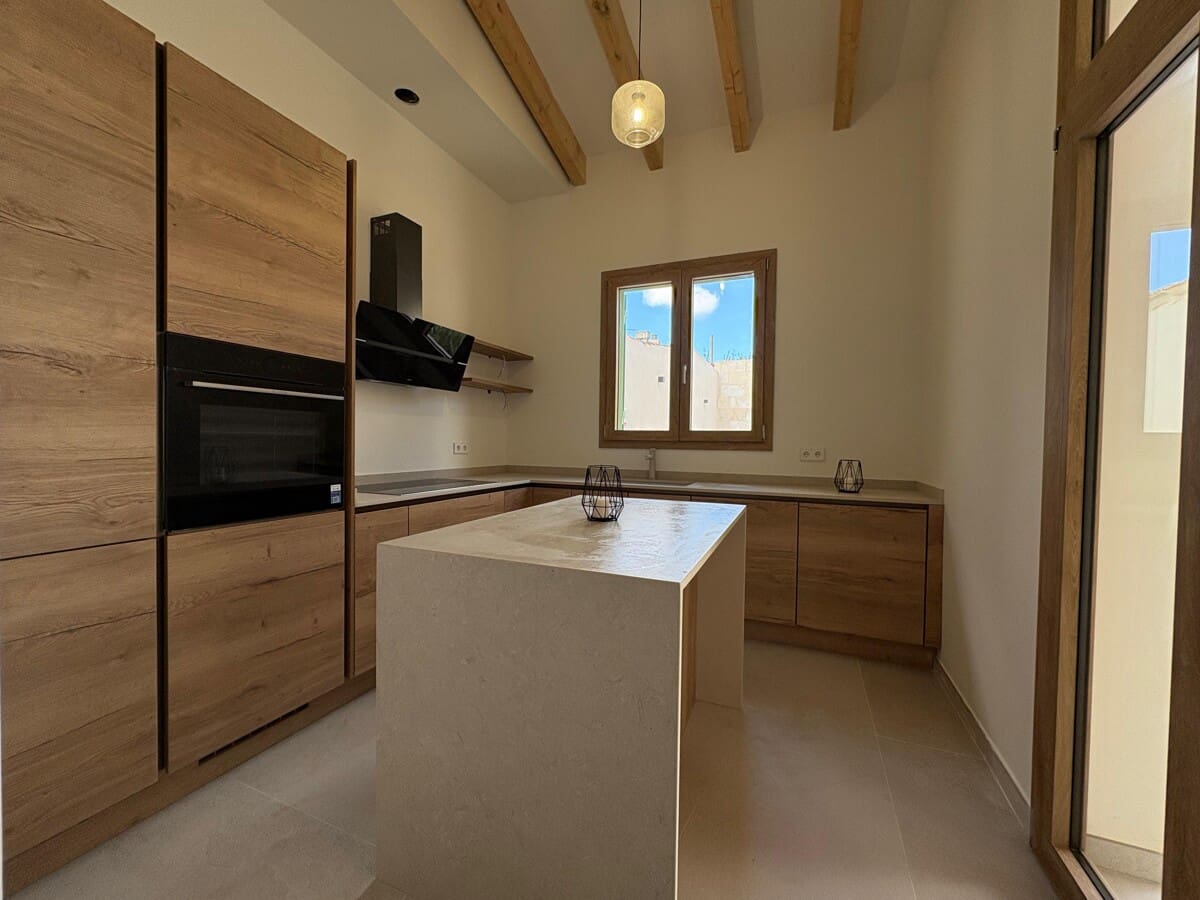 4 soveværelse Rækkehus til salg i Ses Salines med swimmingpool - € 1.600.000 (Ref: 9298998)