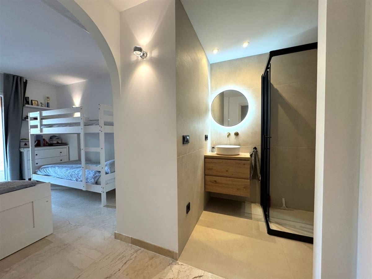 2 soveværelse Lejlighed til salg i El Toro / Port Adriano med garage - € 750.000 (Ref: 9298999)