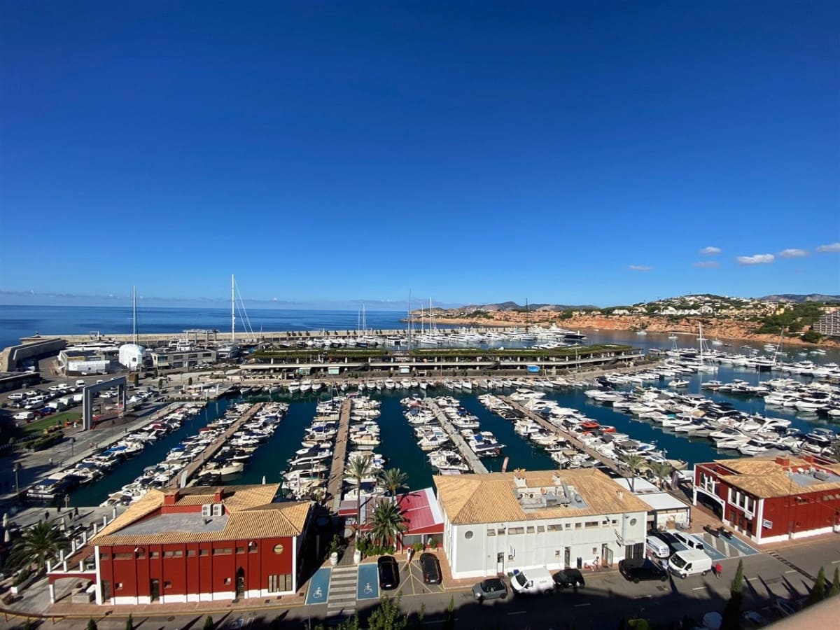 2 soveværelse Lejlighed til salg i El Toro / Port Adriano med garage - € 750.000 (Ref: 9298999)