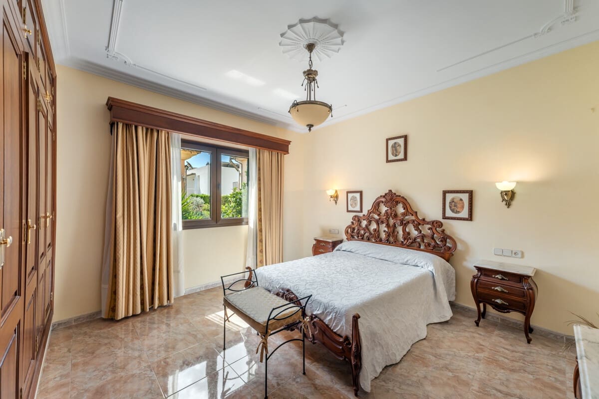 3 bedroom Villa for sale in Marratxi with pool garage - € 980,000 (Ref: 9319821)