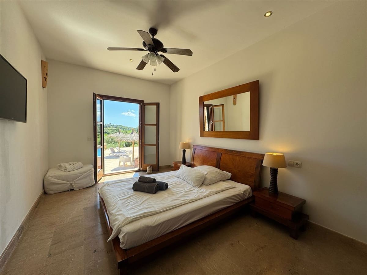 3 makuuhuone Maalaistalo myytävänä paikassa Manacor mukana 
autotalli - 2 100 000 € (Ref: 9329824)